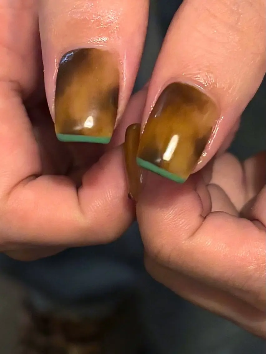 ネイル べっ甲ネイル ハンドネイル chika / nailのネイルデザイン