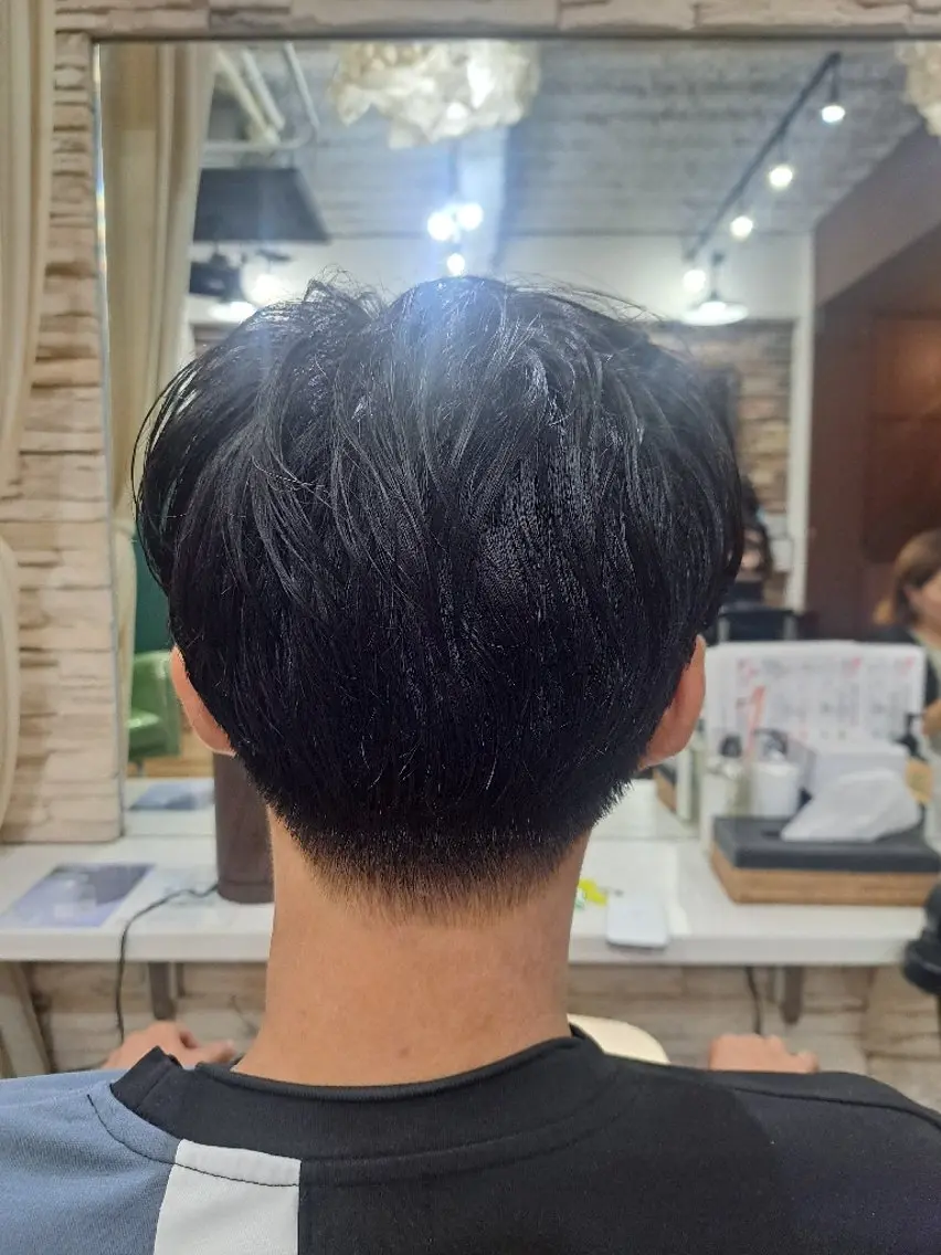 ショート クボ タのヘアスタイル