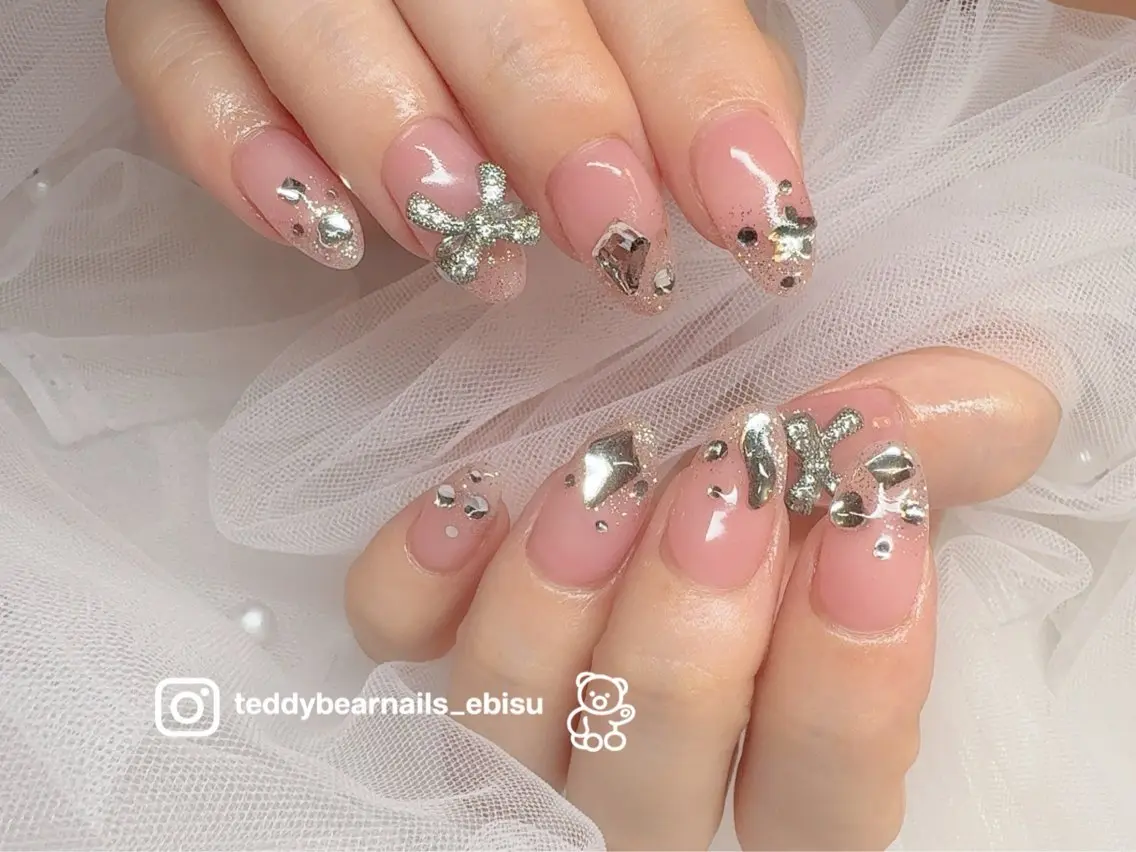 ネイル ピンク ストーンネイル teddybear nailsのネイルデザイン