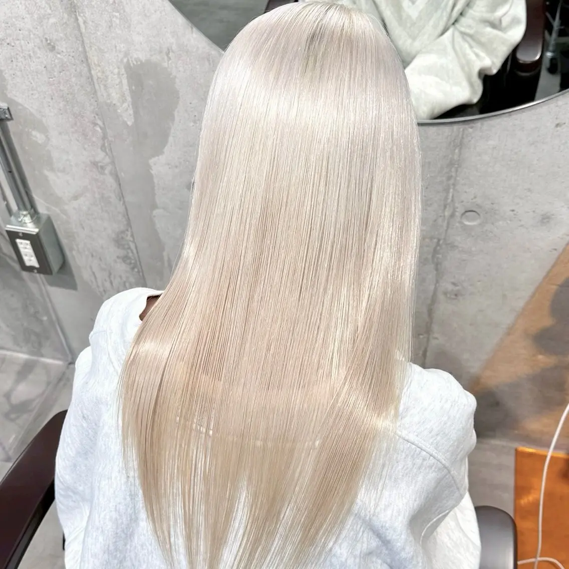 ロング カラー ブリーチ ヘアカラー トリートメント ✨ブリーチカラー× 艶髪SUZU🛼🫧のヘアスタイル