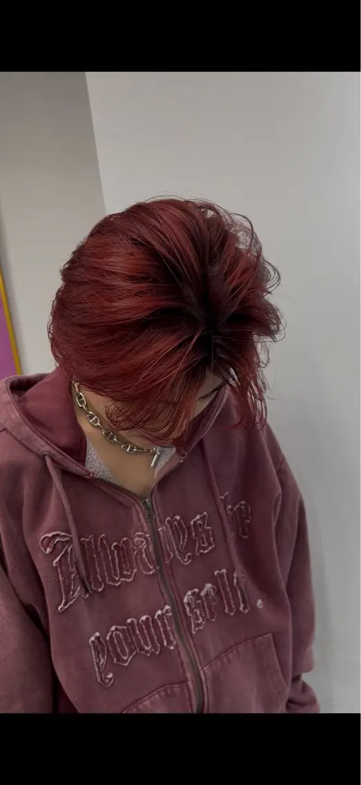 ショート カラー ブリーチ カット ヘアカラー 金田 颯太のヘアスタイル