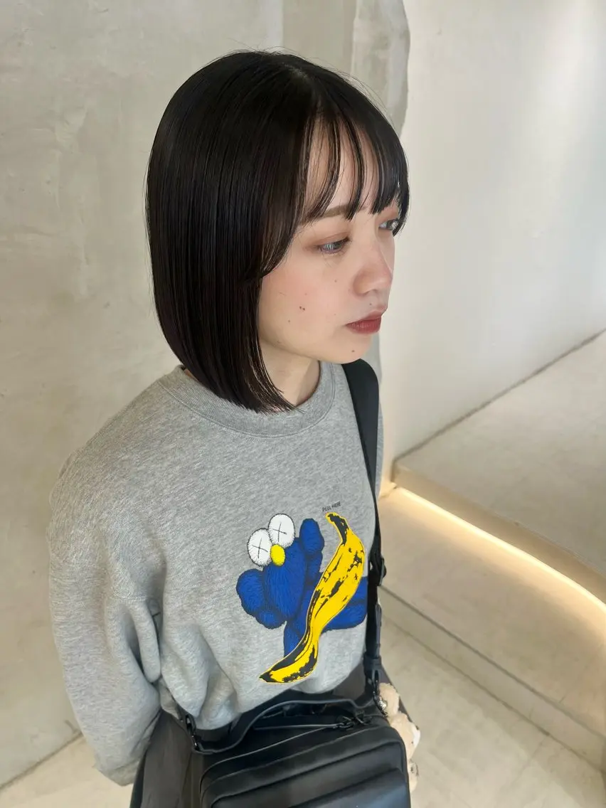 ミディアム 切りっぱなしボブ ボブ カット 切りっぱなしボブ/ 艶カラー/綾莉のヘアスタイル
