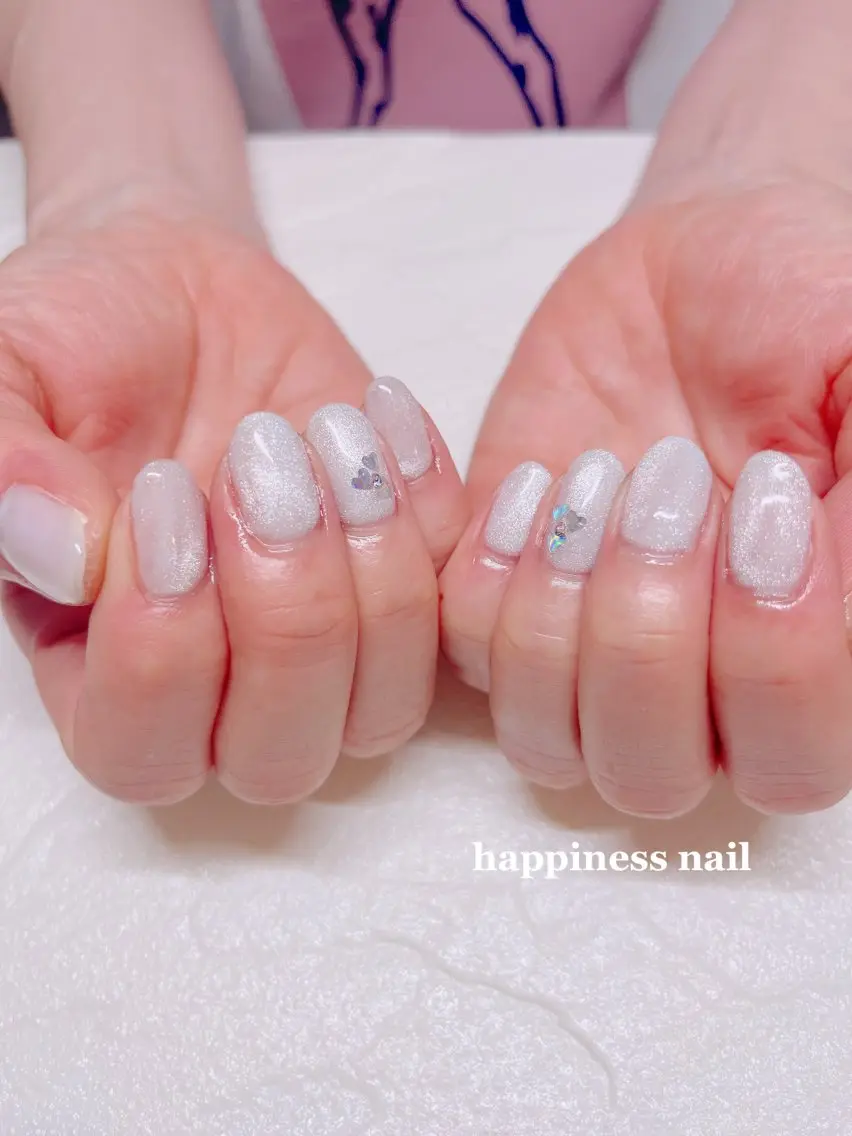ネイル マグネットネイル ホワイト happiness nailのネイルデザイン