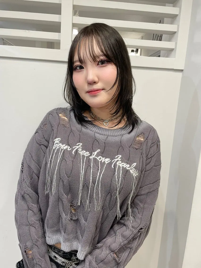 ミディアム カラー レイヤーカット ダブルカラーVia/ airi♡のヘアスタイル