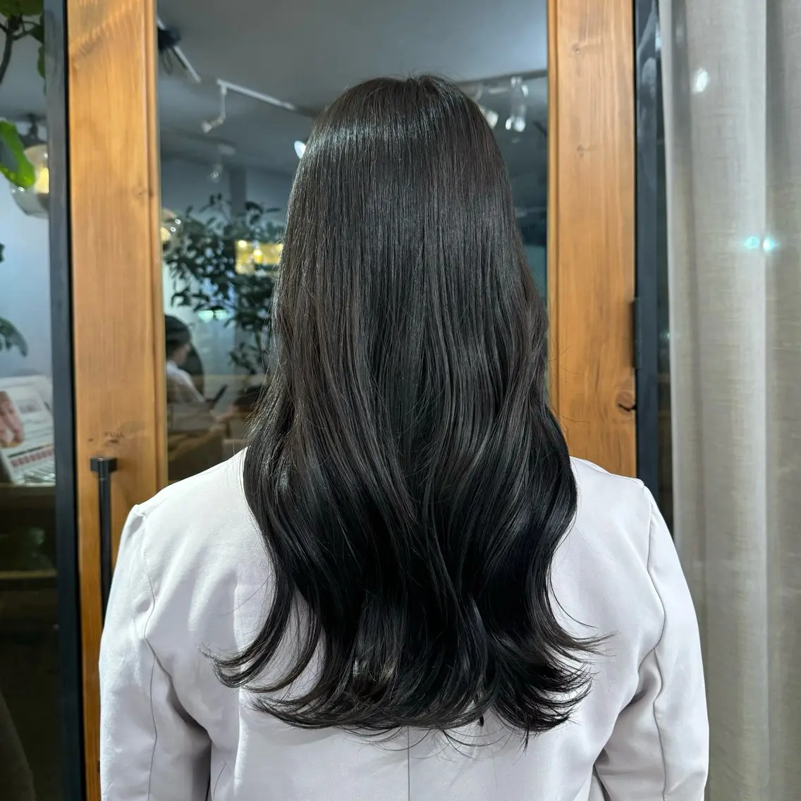ロング 縮毛矯正 ヘアカラー 吉田 葉音のヘアスタイル