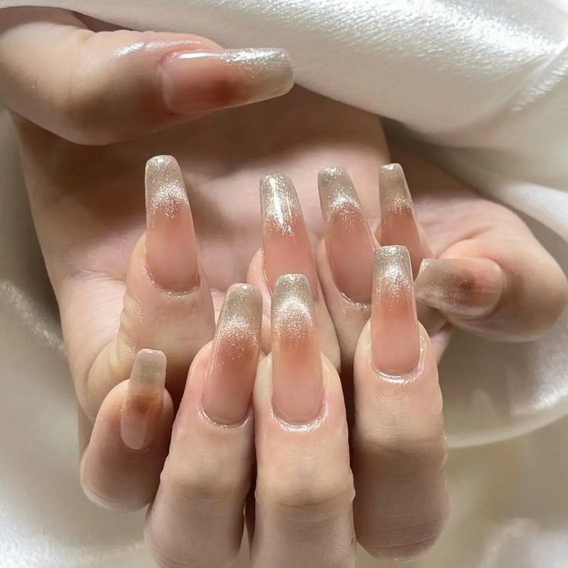 ネイル RAFFINE haru🦋🩵のネイルデザイン