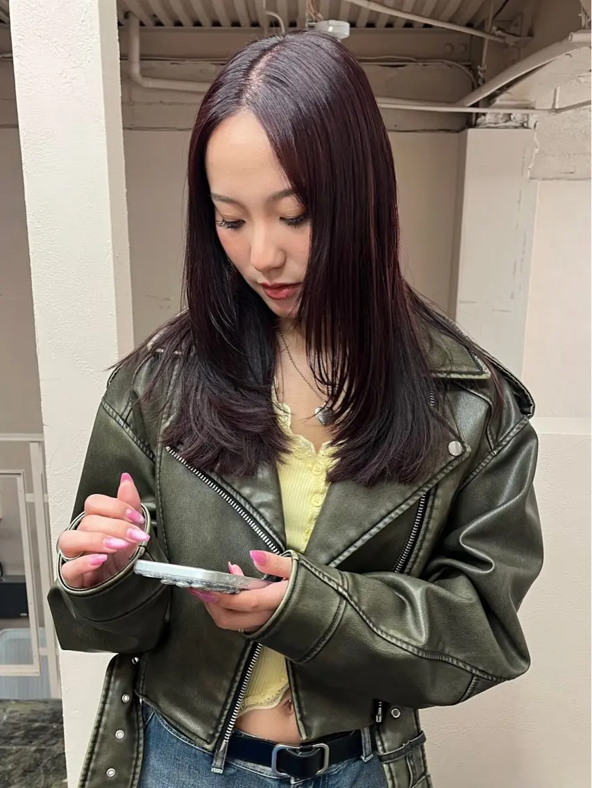セミロング カラー ブリーチ ボルドーカラー ダブルカラー ブリーチなしカラー レイヤーカット/ ハイトーン/mikiのヘアスタイル