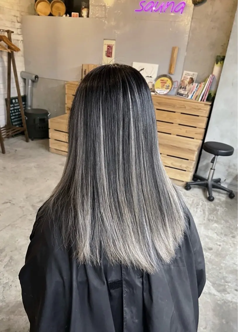 セミロング カラー バレイヤージュ グレージュ レイヤーカット ヘアカラー トリートメント 指名数No.1 /NAOYAのヘアスタイル