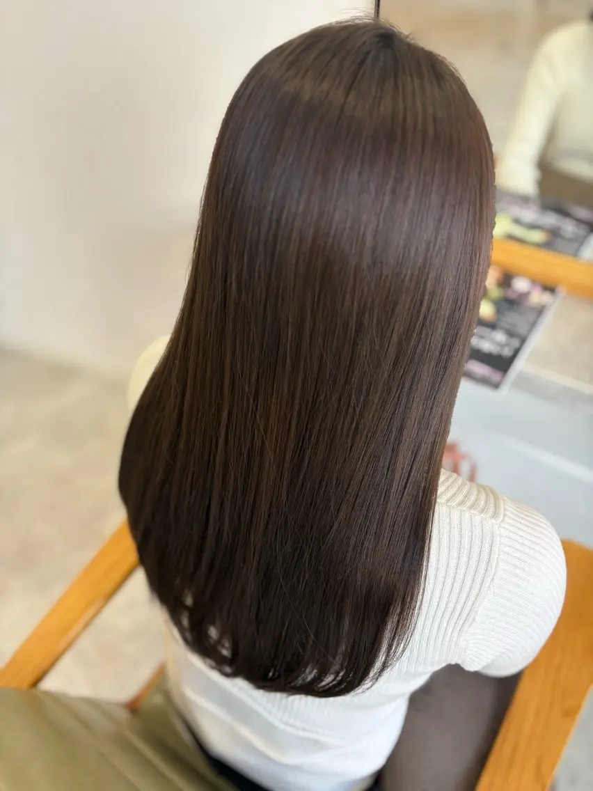 ロング カラー moi Blanc/ Aoyagiのヘアスタイル