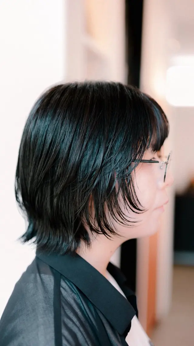 ミディアム ボブ カット ヘアカラー アライ ナタカのヘアスタイル
