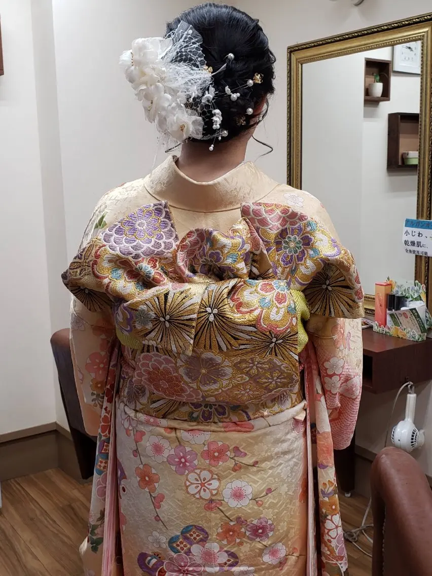 貸衣装、ヘアアクセサリーがあり(七五三、成人式、卒業式の袴、入学式など着付け受付中）の写真