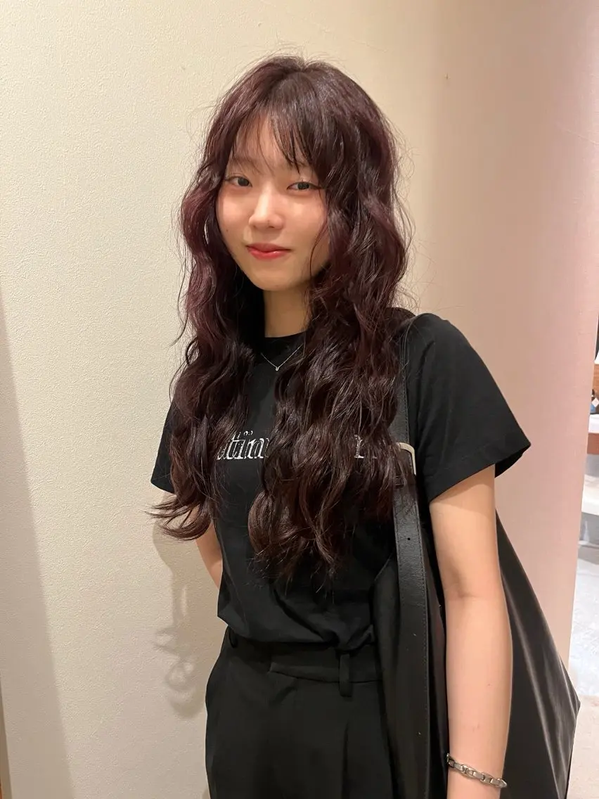 ロング カラー レッドカラー ヘアカラー Fleur 西 優希のヘアスタイル