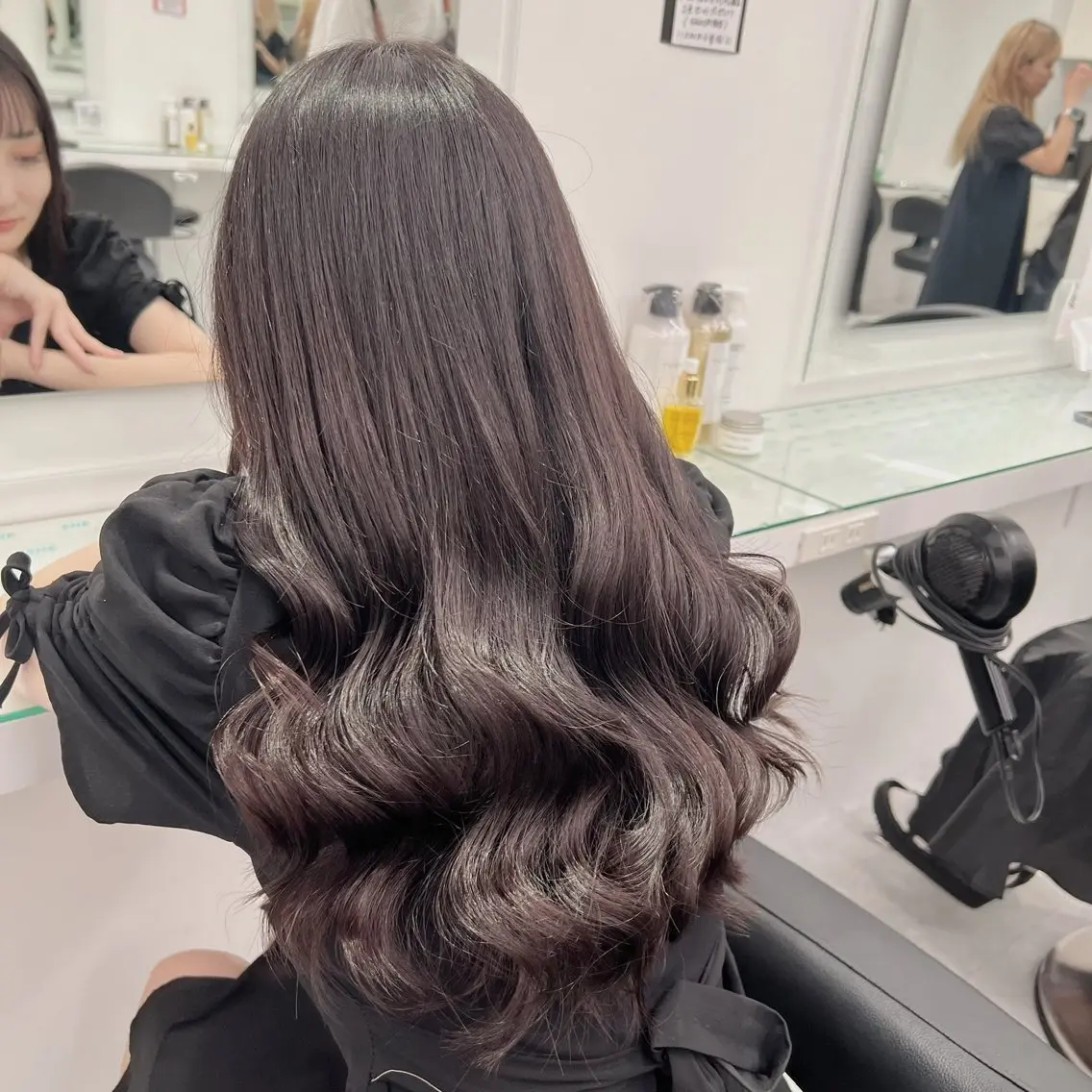 カラー 透け上品ハイトーン 職人ゆうと🤍のヘアスタイル