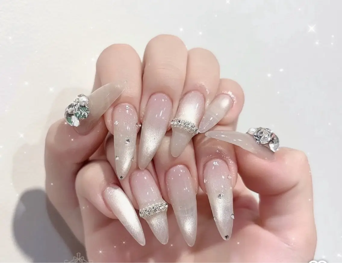 ネイル フレンチネイル ガラスフレンチ キラキラネイル 韓国ネイル ロングネイル star nail salonのネイルデザイン