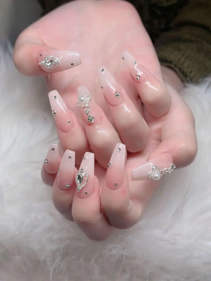 ネイル ハンドネイル ANH NAIL ゴテゴテ専門店💎のネイルデザイン