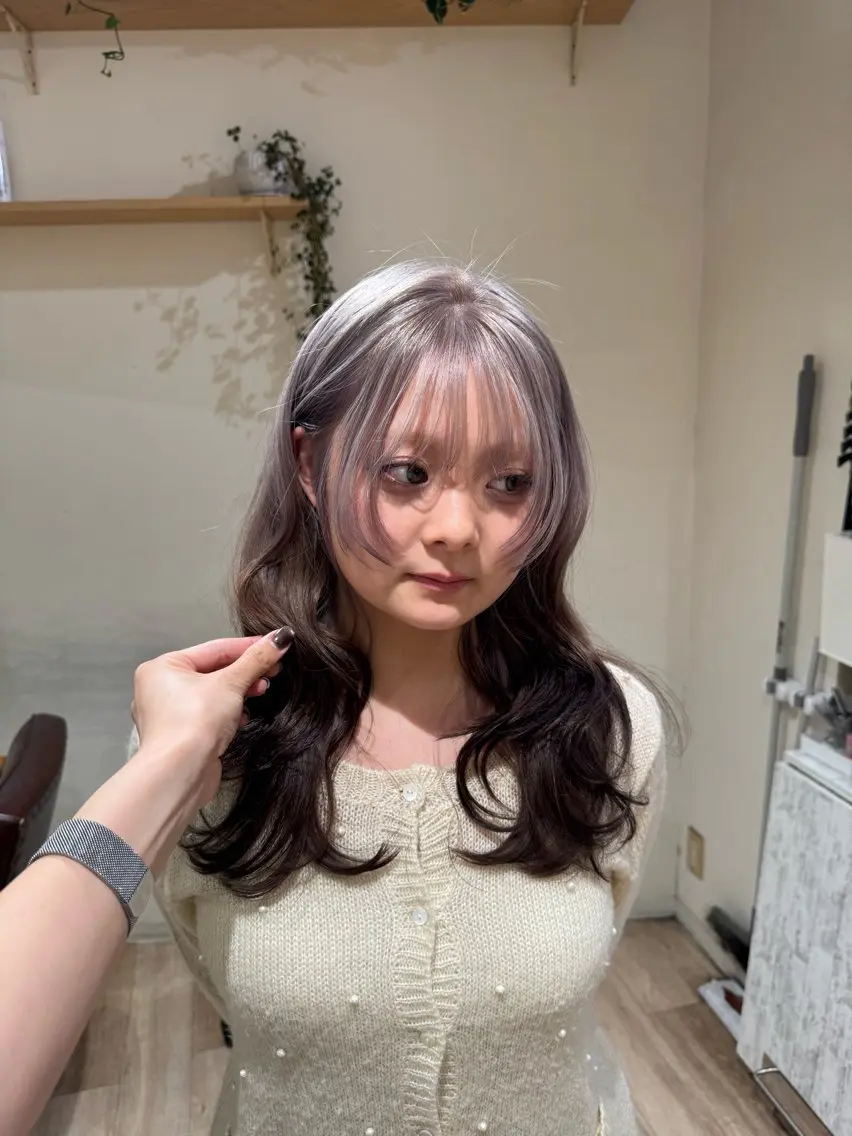 【w color】ケアブリーチ🌱+オンカラー/ダメージレスにカラーを楽しめます🌷の写真