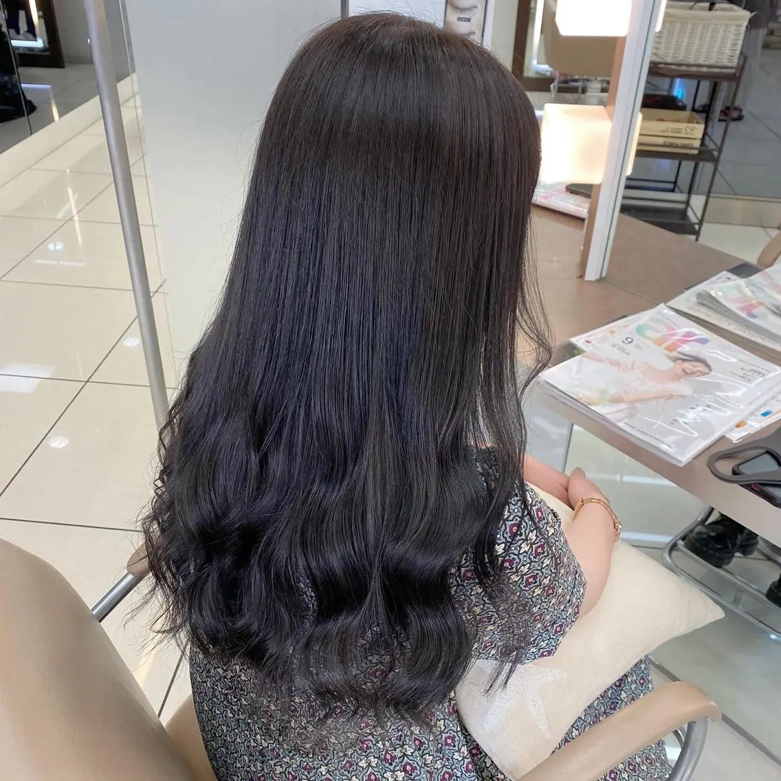 ロング カラー シールエクステ✨️韓 国羽エクステ🪽和希のヘアスタイル