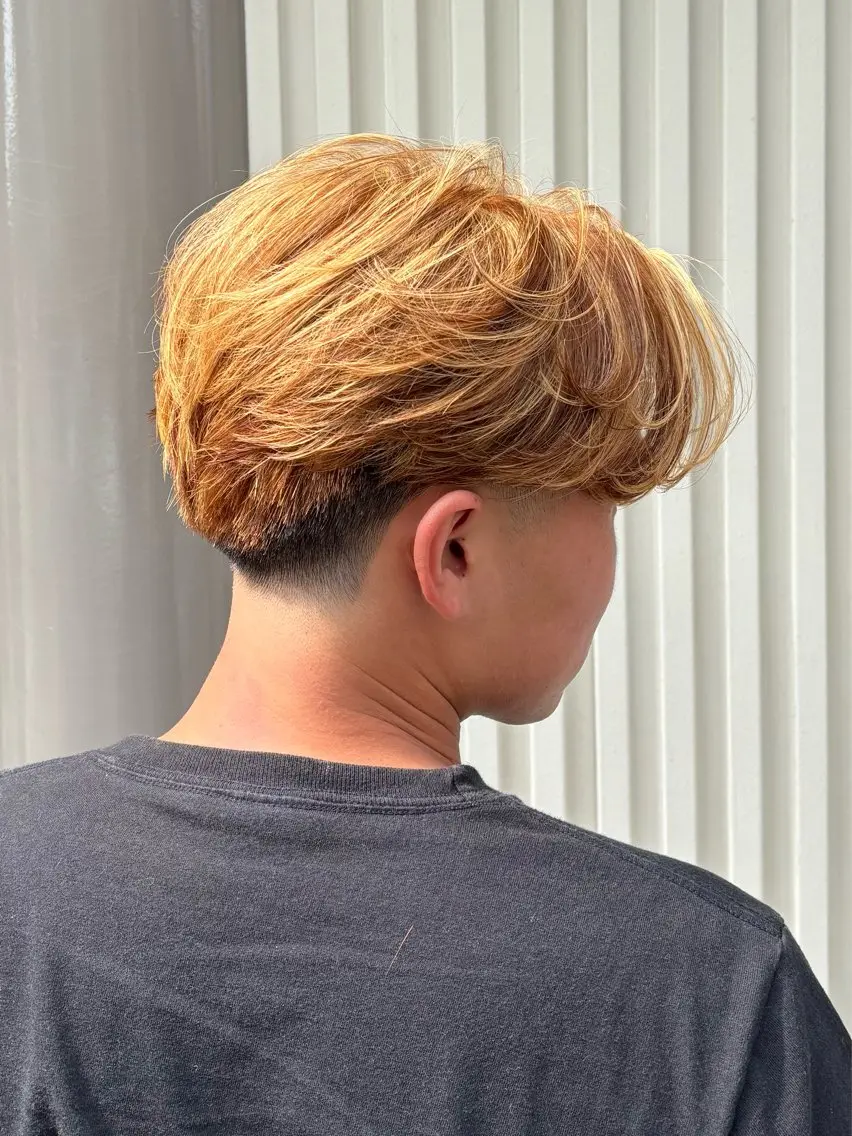 カラー パーマ メンズ カット ヘアカラー フェザーパーマメンズ メッシュカラーのヘアスタイル