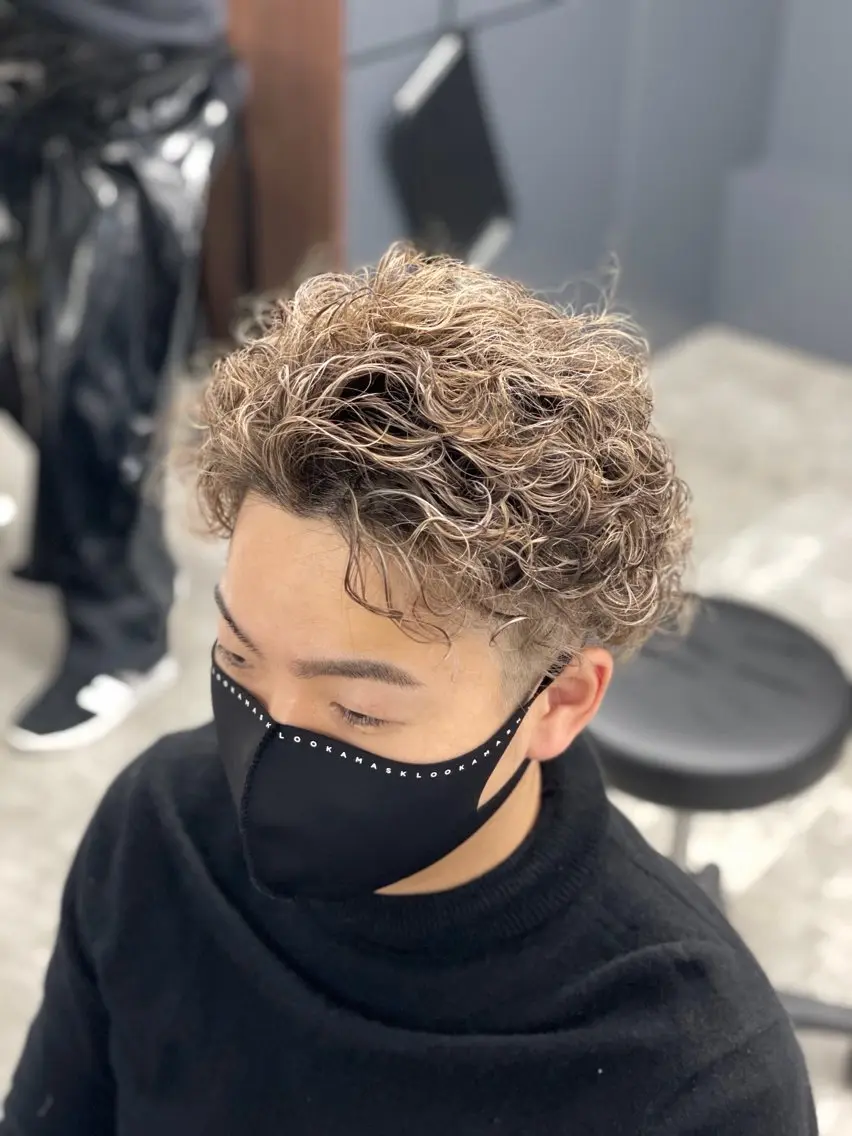 メンズ限定 デザインパーマ+カット〔ツイストスパイラル等〕の写真