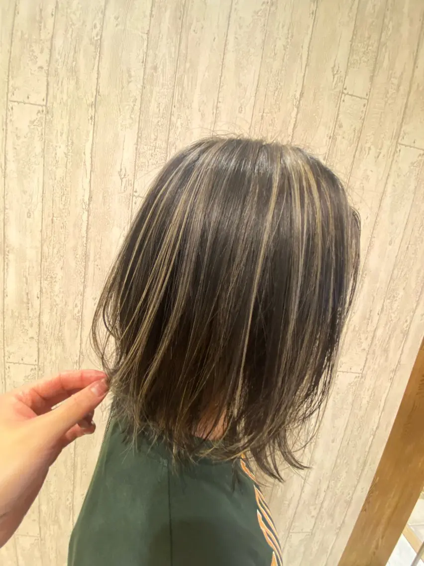 セミロング ヘアカラー トリートメント 【溝の口の艶髪の神様 】EARTHのヘアスタイル