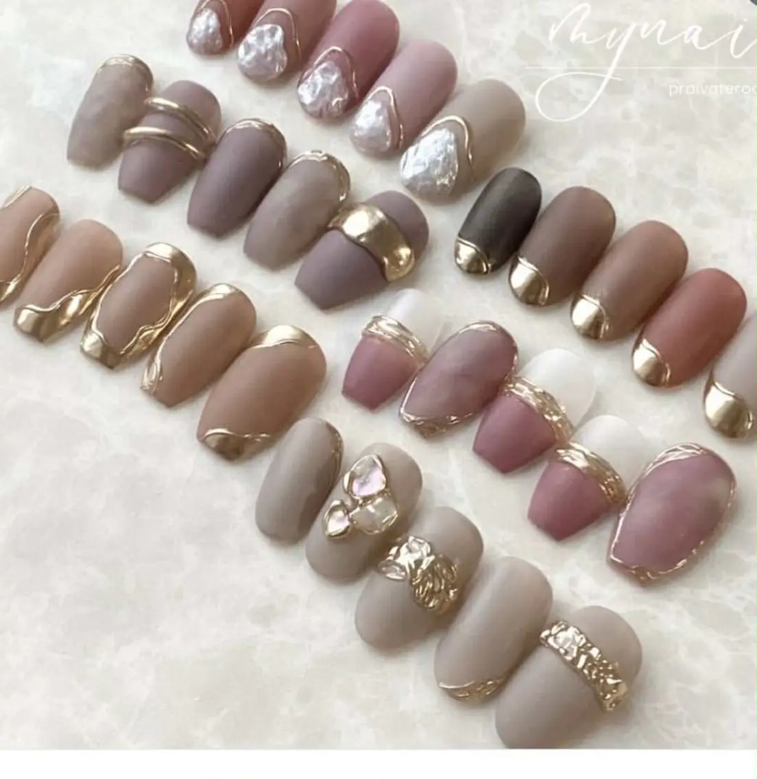 ミラーデザインネイル🪞💅(オフ有り、ケヤ込み)の写真