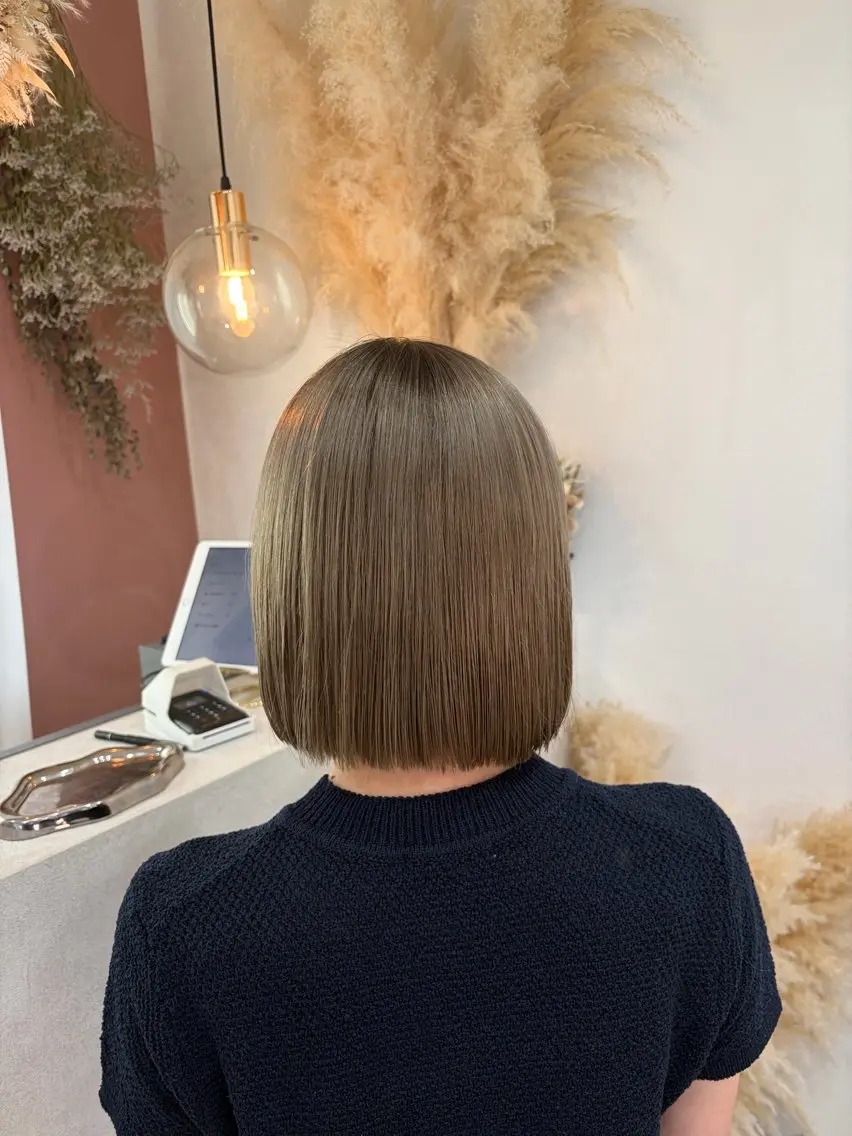 ミディアム カラー パーマ カット ヘアカラー トリートメント yuumi 👱🏻‍♀️のヘアスタイル