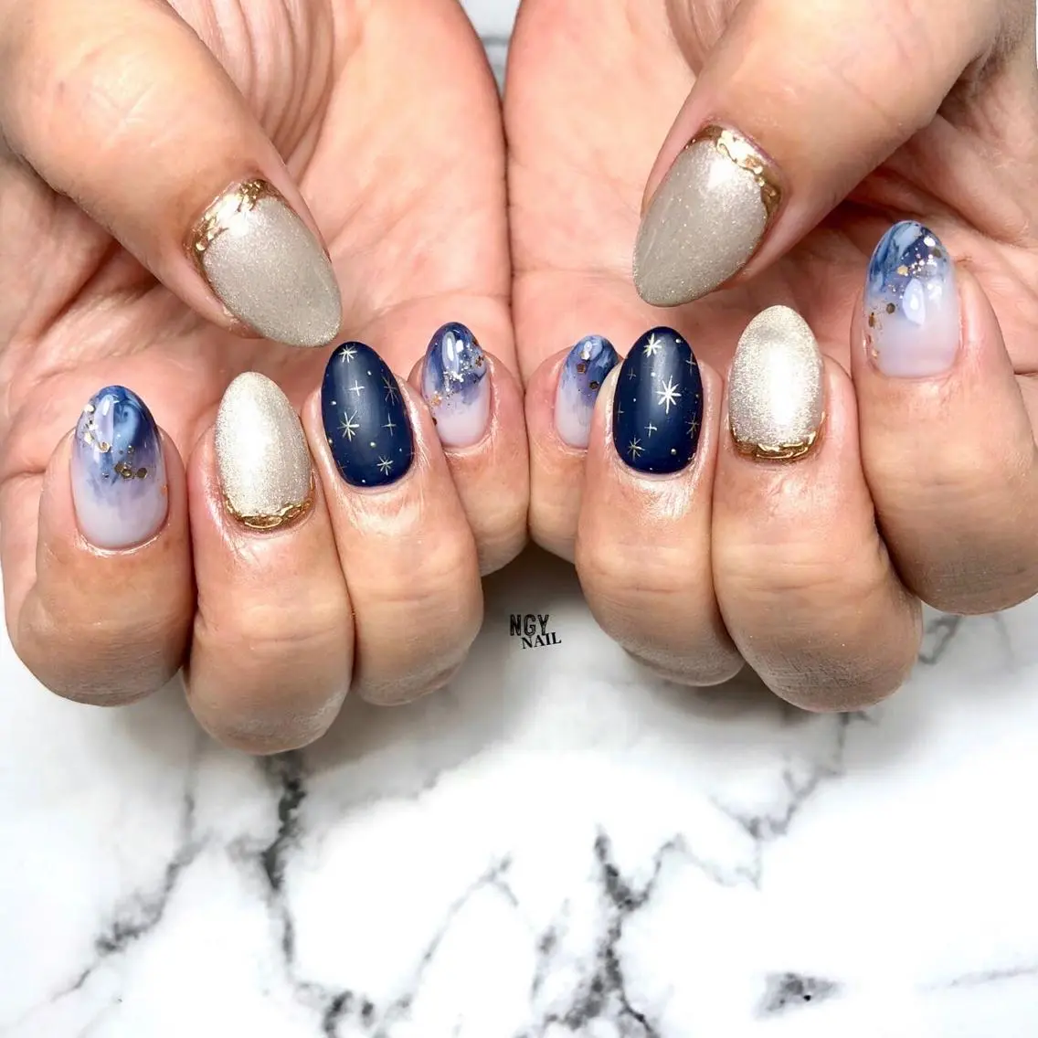 ネイル アートネイル ブルー ジェルネイル マグネットネイル 大理石ネイル(マーブル) ハンドネイル NAIL NOWのネイルデザイン
