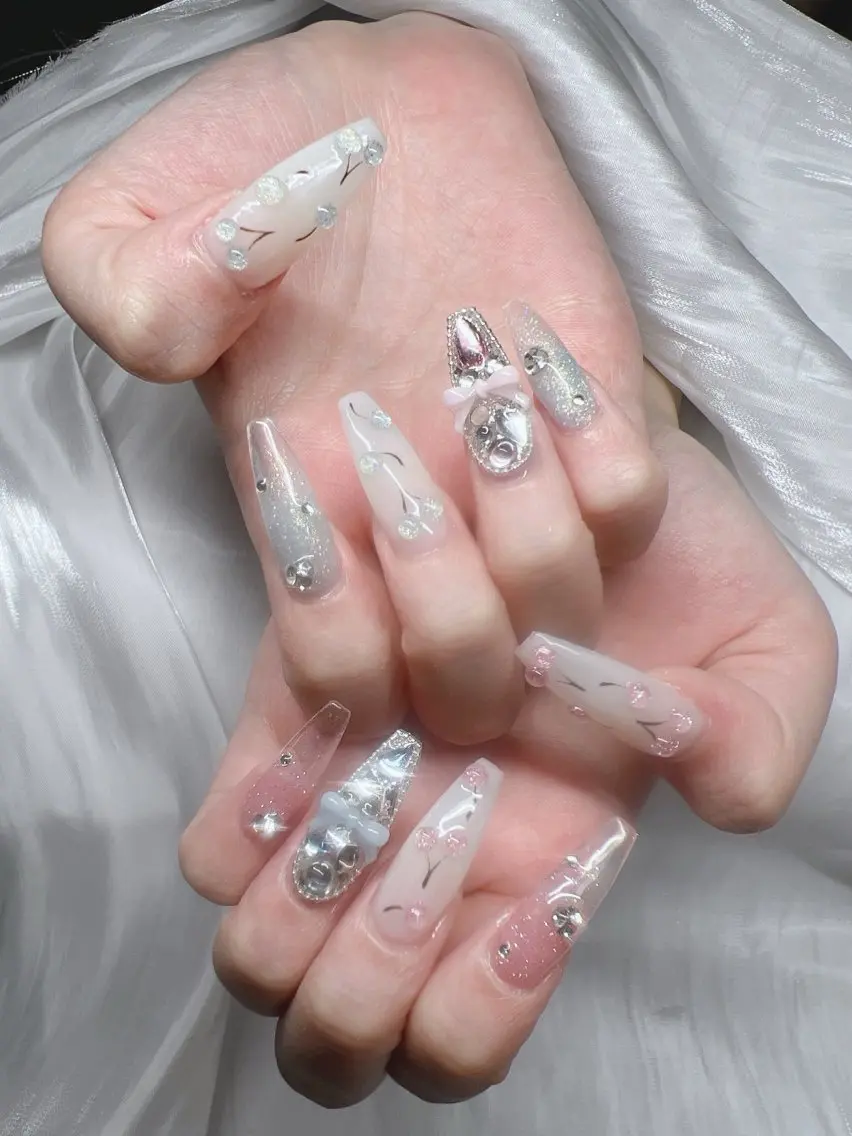 ネイル 長さ出し グラデーション キラキラネイル マグネットネイル ニュアンスネイル Lee Nails チップ長さだし専門店のネイルデザイン