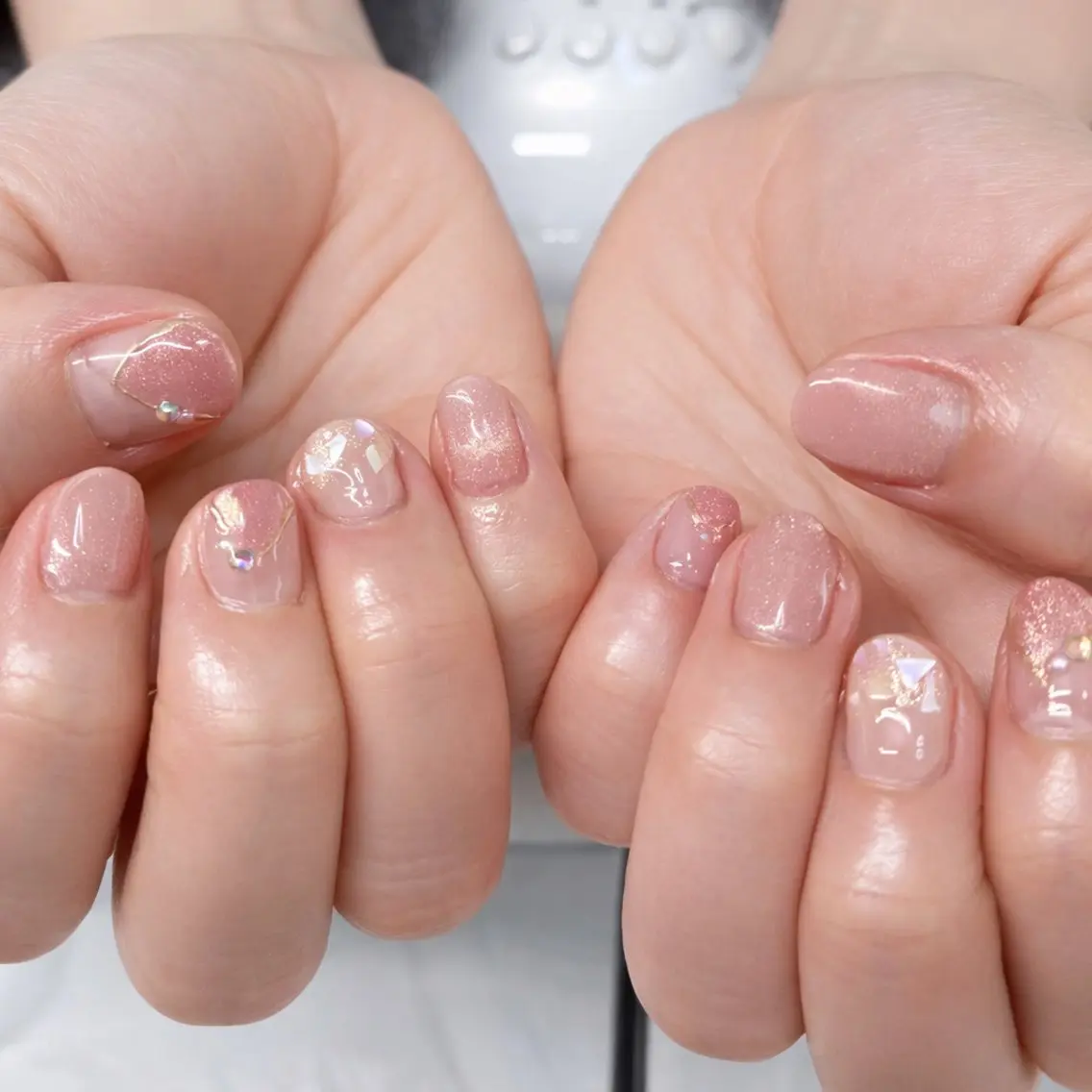 ネイル アートネイル ラメ(グリッター) ニュアンスネイル オフィスネイル ピンク ハンドネイル Kii nailのネイルデザイン