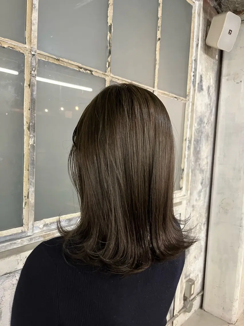 セミロング カラー 西村 瑠々花のヘアスタイル