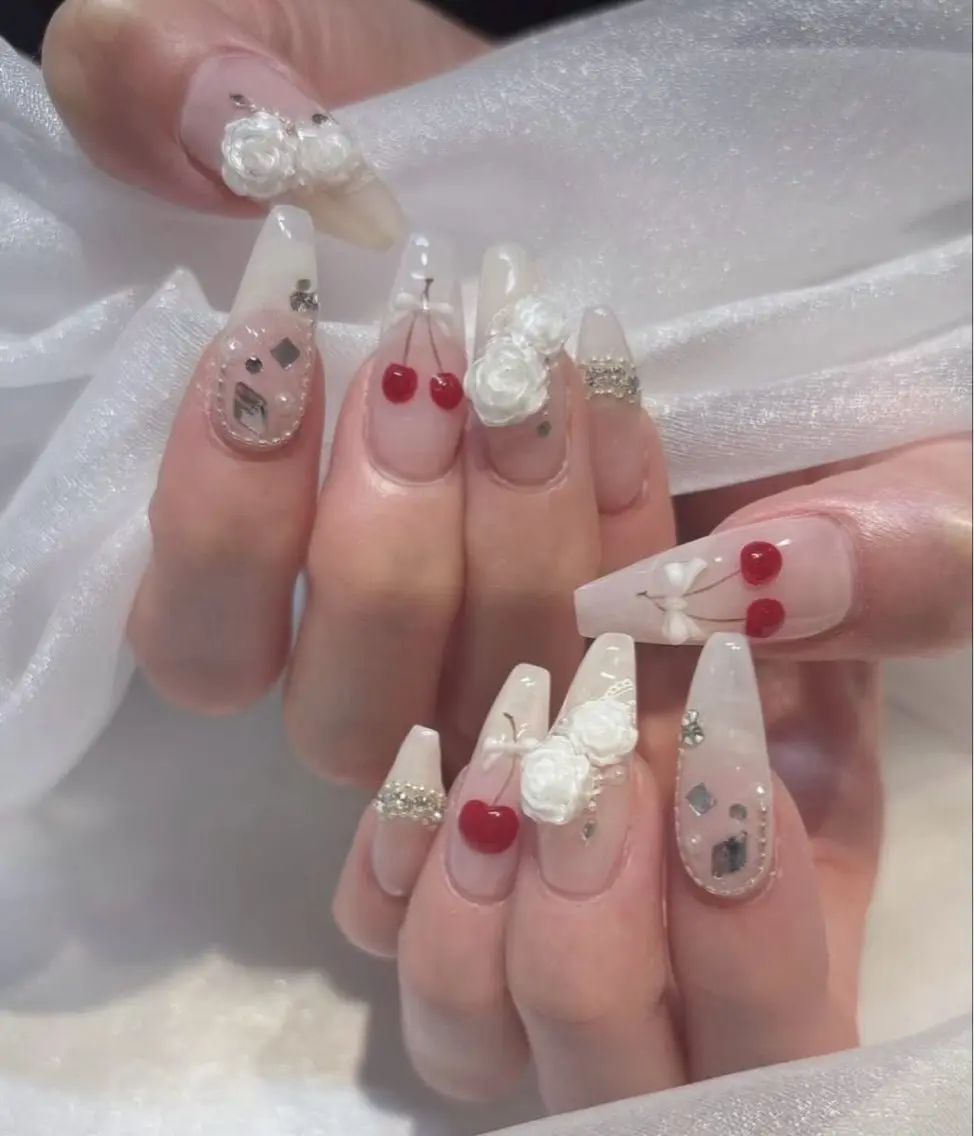 ネイル オーロラネイル ボルドー ブラウン 氷ネイル・うるうるネイル キラキラネイル ハンドネイル Sora  Nail 長さ出し専門店のネイルデザイン