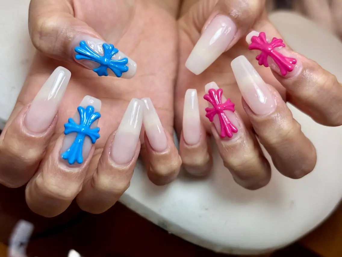 ネイル アートネイル オーロラネイル チークネイル 長さ出し フレンチネイル ハンドネイル ハンドケア Yumi Nail Seiのネイルデザイン