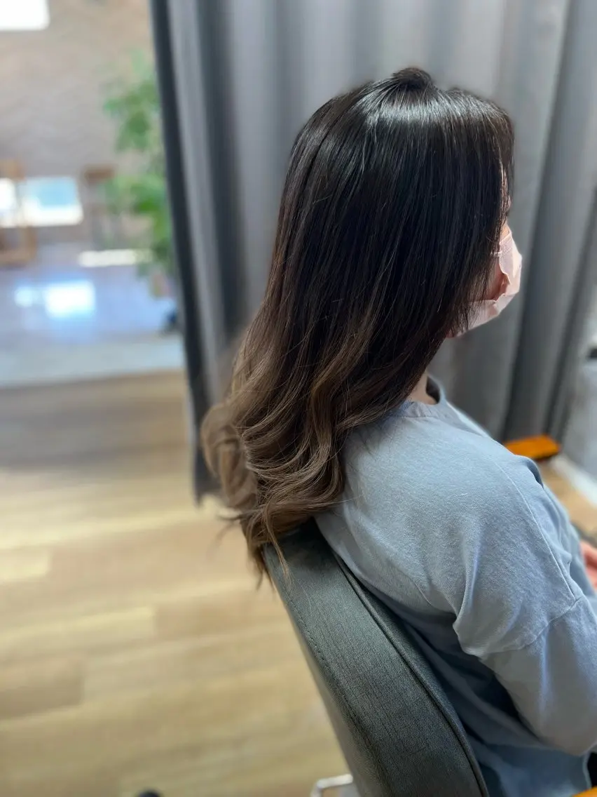 セミロング カット ヘアカラー 竹原 徹のヘアスタイル