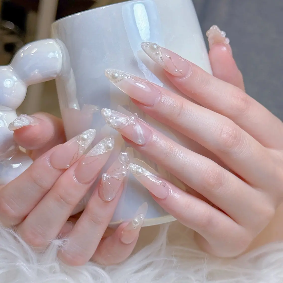ネイル チークネイル 長さ出し フレンチネイル ジェルネイル ガラスフレンチ ハンドネイル anh nail anne🤍のネイルデザイン