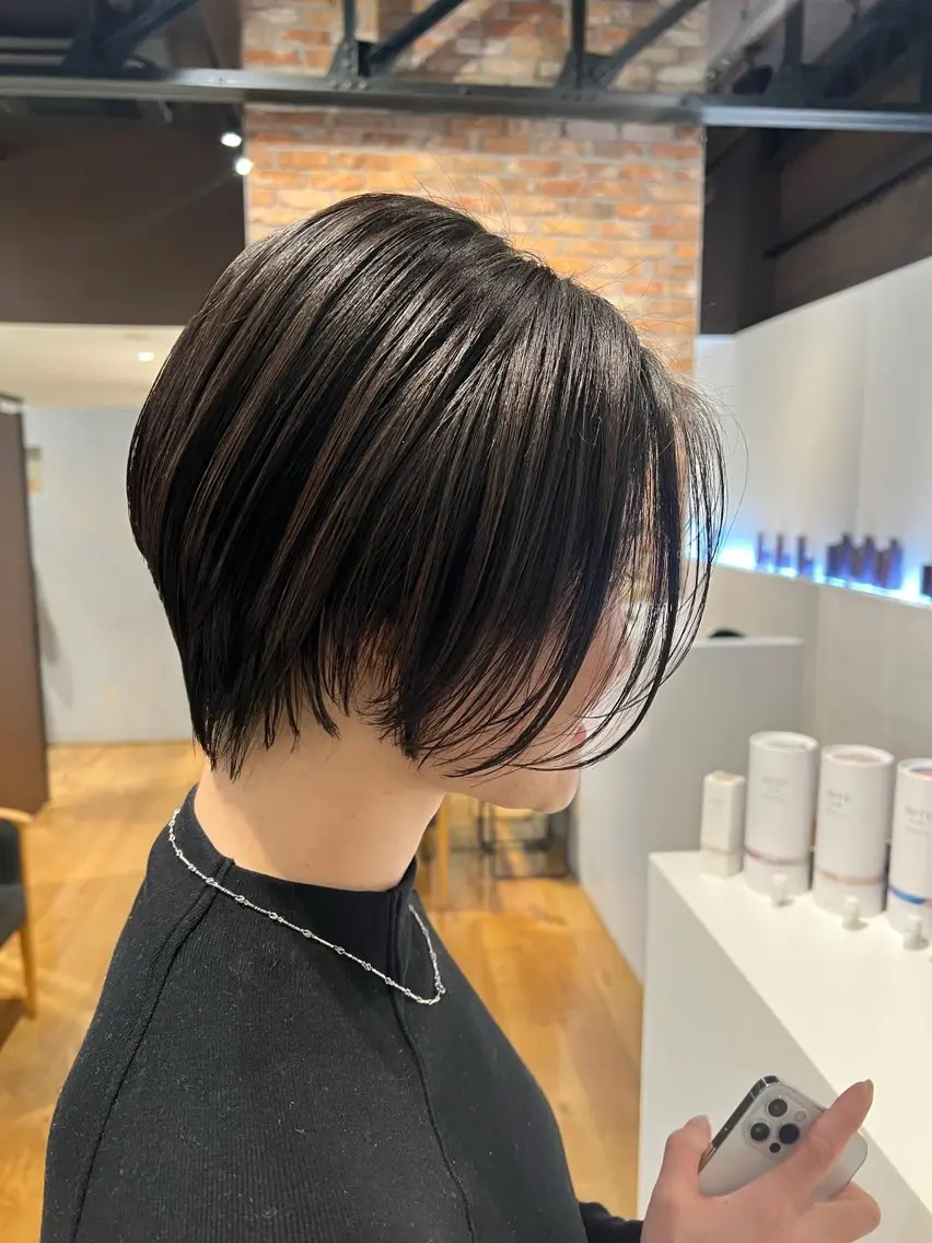 ショート ハンサムショート ショートヘア 山田 恭華 /コテ巻き風パーマのヘアスタイル