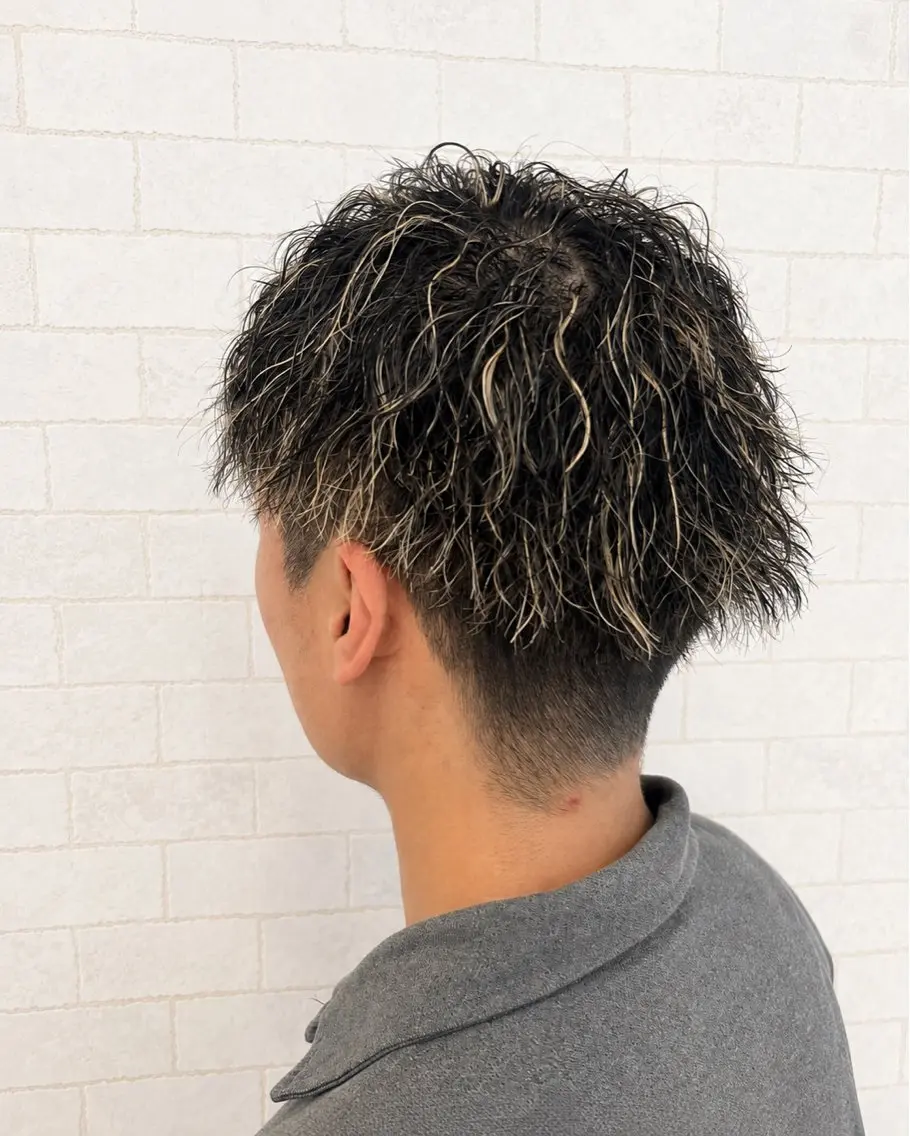 ショート パーマ メンズ カット ヘアカラー パーマ トリートメント 小沼 正悟のヘアスタイル