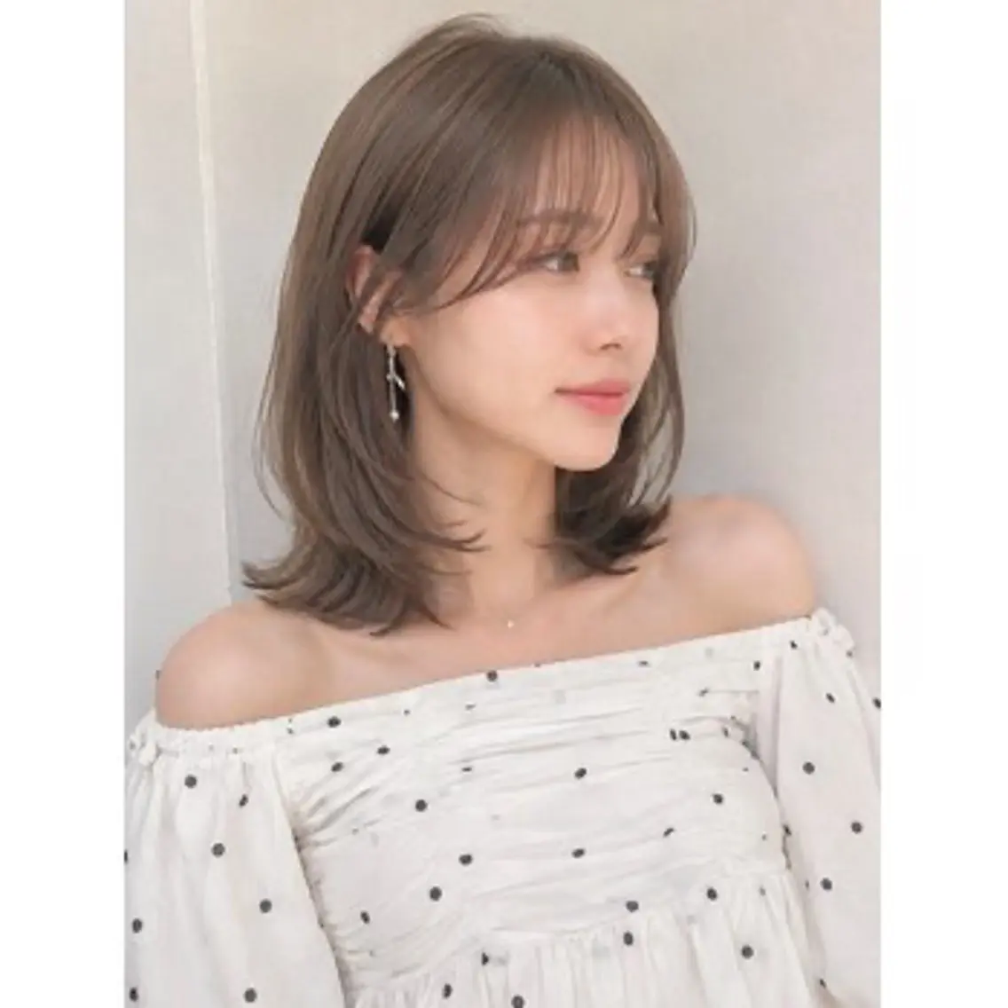 ミディアム カラー スタイリスト 林 風香のヘアスタイル