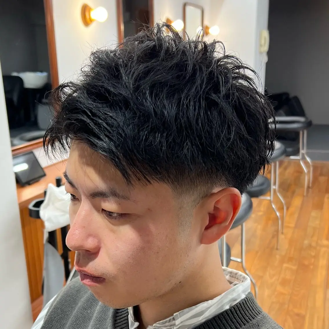 ショート メンズ アップバング ショートヘア カット メンズカット✂️ スキンフェード伊藤陸のヘアスタイル
