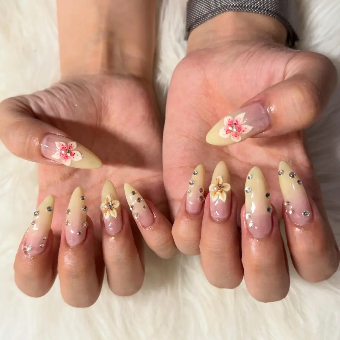 ロング ハンドネイル mao .のネイルデザイン