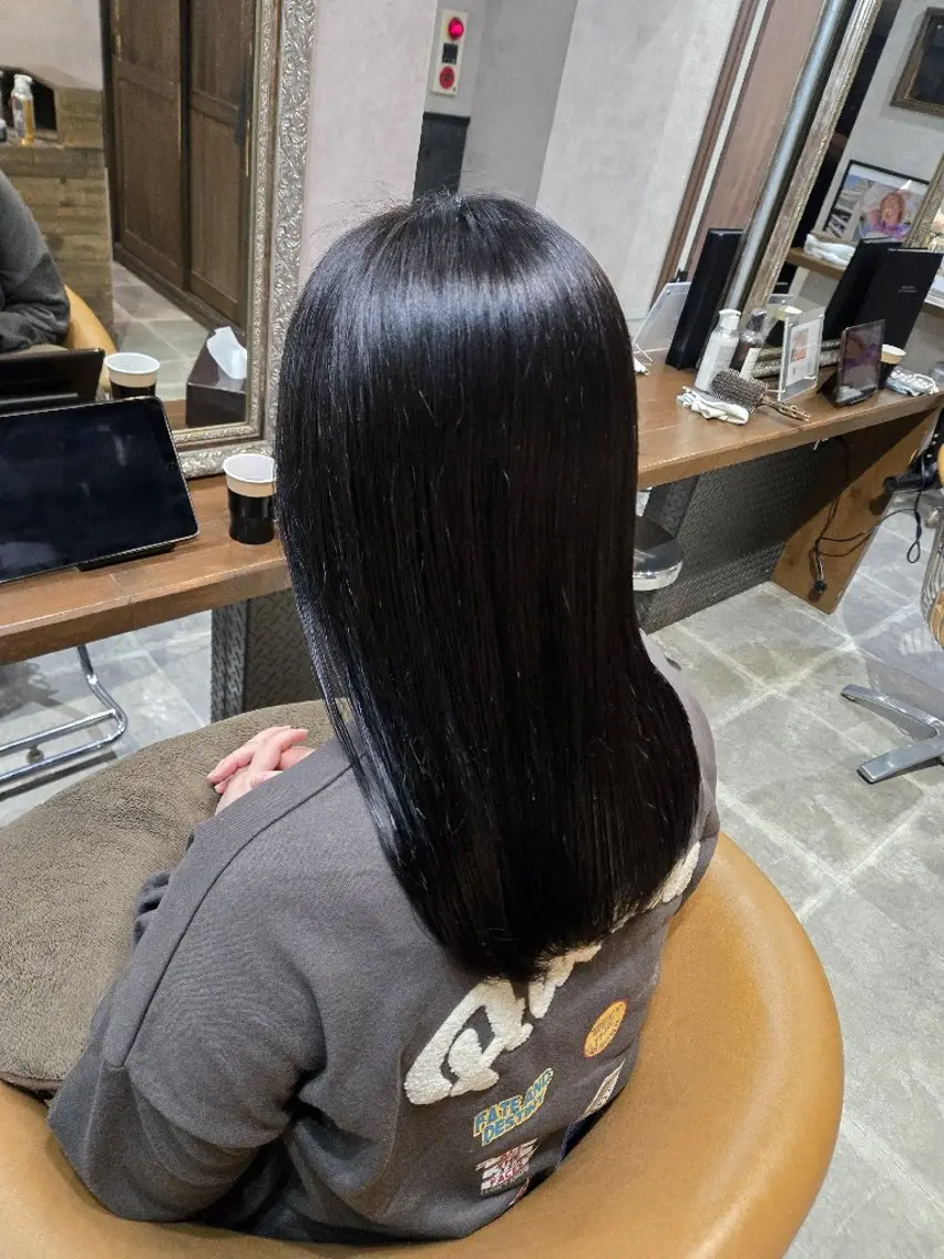 カラー 黒髪 ブルーカラー ブルーブラック 鶴ヶ峰ショート・ボブ 🎀渡邊 愛結🎀のヘアスタイル