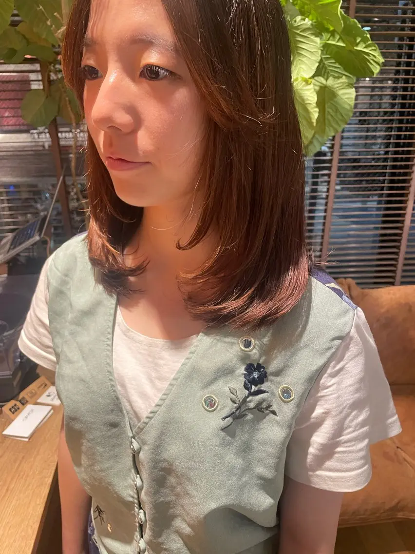 ミディアム ボブ レイヤーカット カット TETOTE三宮 ioriのヘアスタイル