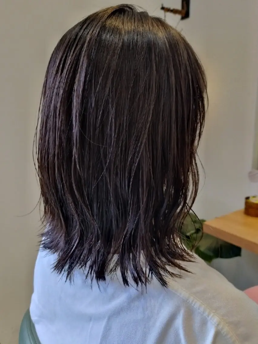 セミロング カラー カット ヘアカラー トリートメント 牧平 亜侑子のエステ・リラクイメージ