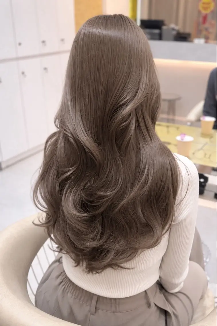 ロング カラー カット ヘアカラー トリートメント Akane レイヤー/艶カラーのヘアスタイル