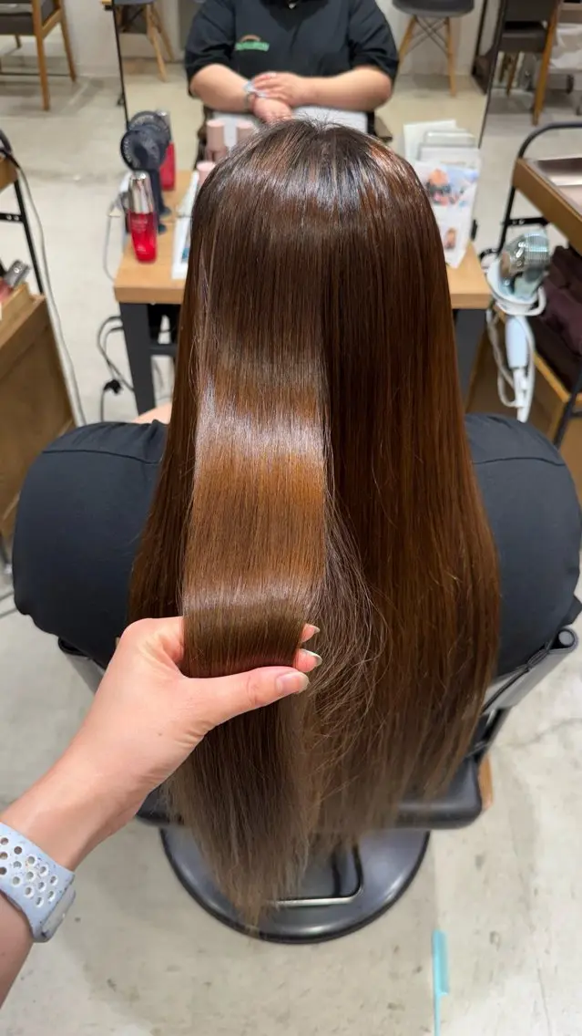 ロング 縮毛矯正 トリートメント にいな/柔らか縮毛 矯正/艶カラー☘️のヘアスタイル