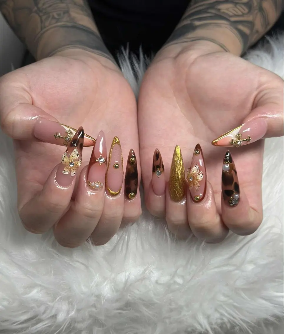 ネイル オーロラネイル フレンチネイル ジェルネイル ハロウィン 韓国ネイル ハンドネイル neco H.babynailのネイルデザイン