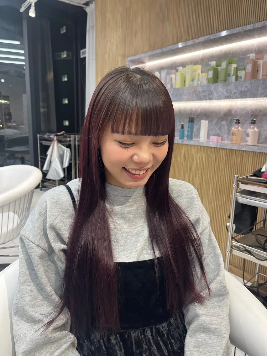 ロング カラー ブリーチ 栄/ミルクティー/ ベージュ/リホナ🧸のヘアスタイル