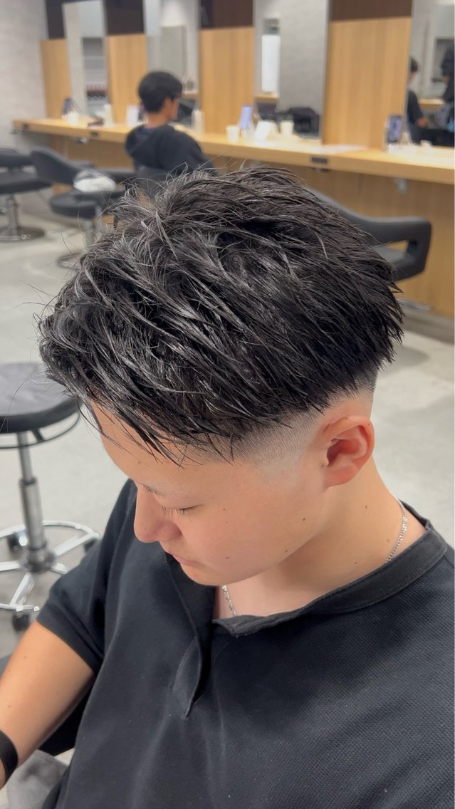 ショート メンズ アップバング フェードカット カット のぶ/ 🔥パーマ特化🔥のヘアスタイル