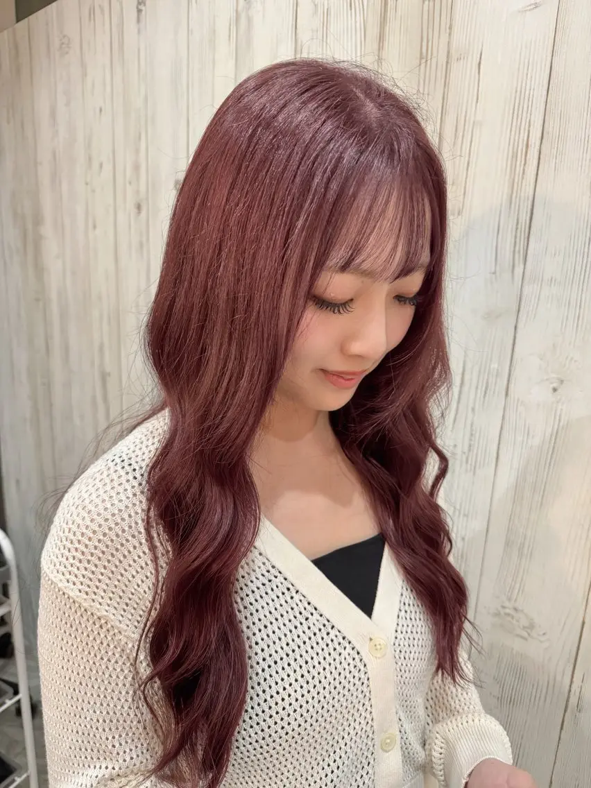 ロング カラー ブリーチ カシス ブリーチなしカラー ピンクカラー 🫧透明感カラー/ 高橋めぐ🫧のヘアスタイル