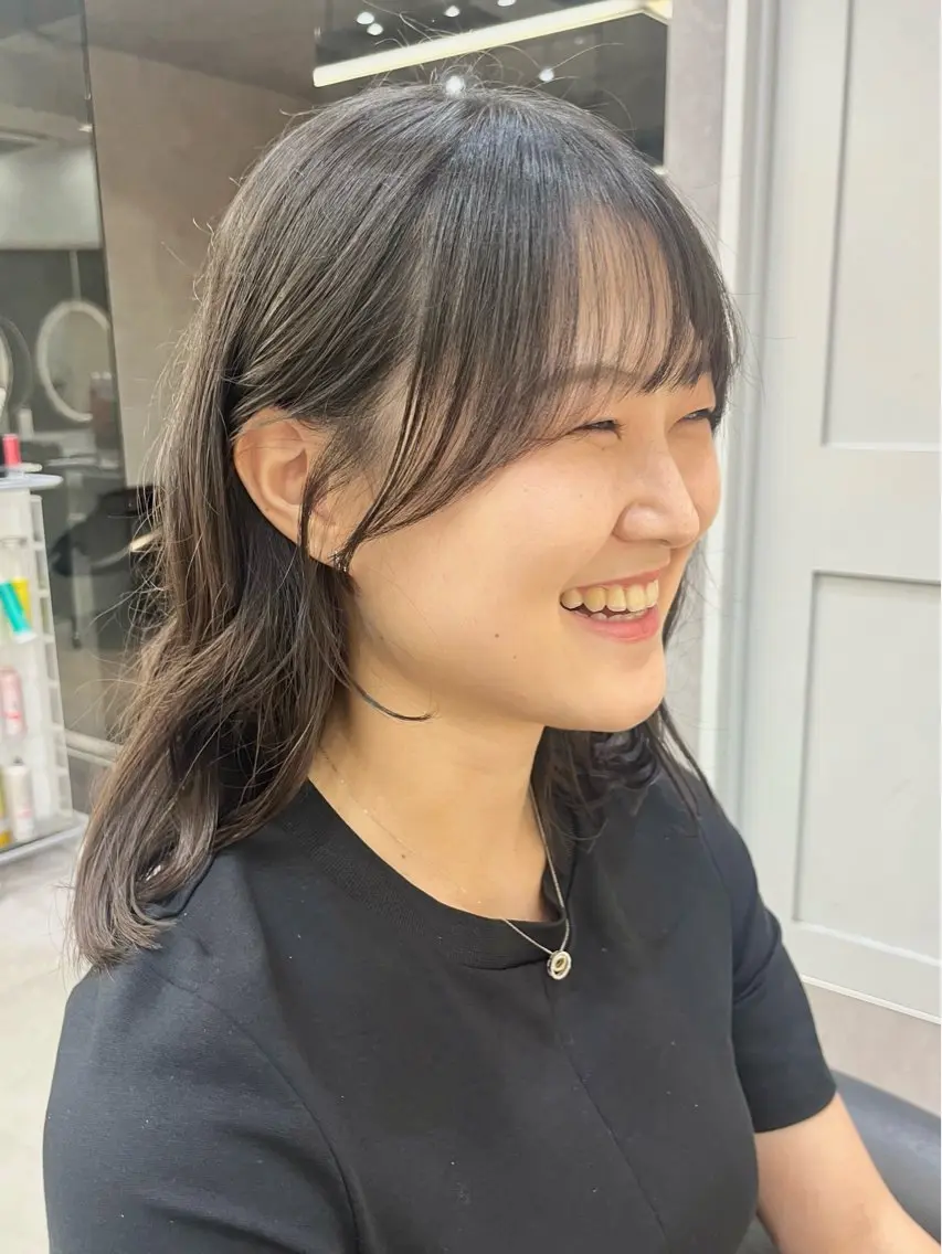 ミディアム カラー パーマ ヘアアレンジ ヘアカラー トリートメント ヘアセット ボブ｜韓国｜美髪矯正 ｜amika🌙のヘアスタイル
