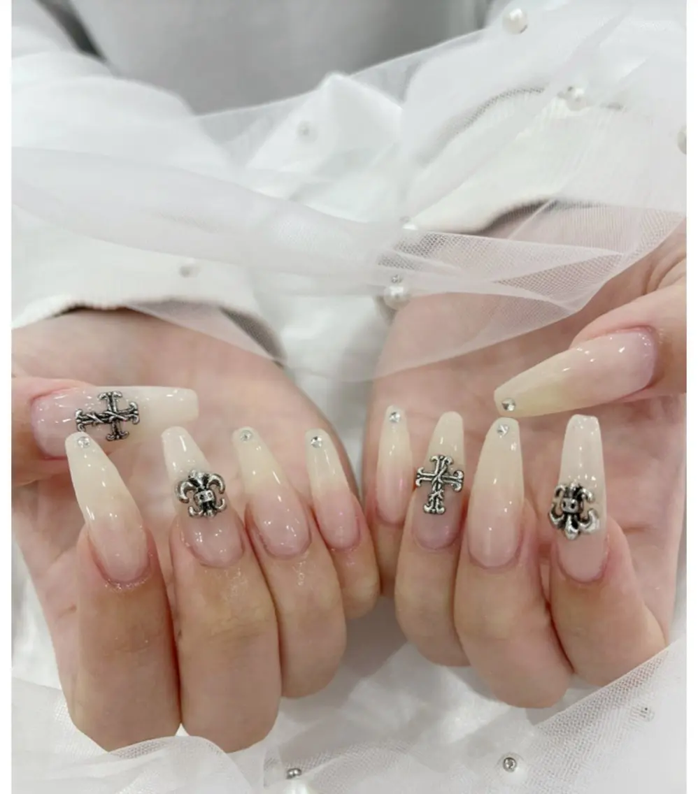 ネイル 長さ出し フットネイル ジェルネイル 韓国ネイル マグネットネイル #Amin nail salonのネイルデザイン